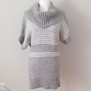 Ann Taylor Loft Grey & White Bulky Sweater Size XS